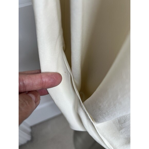 Theory Womens Ivory 100% Silk Georgette Sleeveless V Neck Top Size L Tiny Flaw - Picture 5 of 8